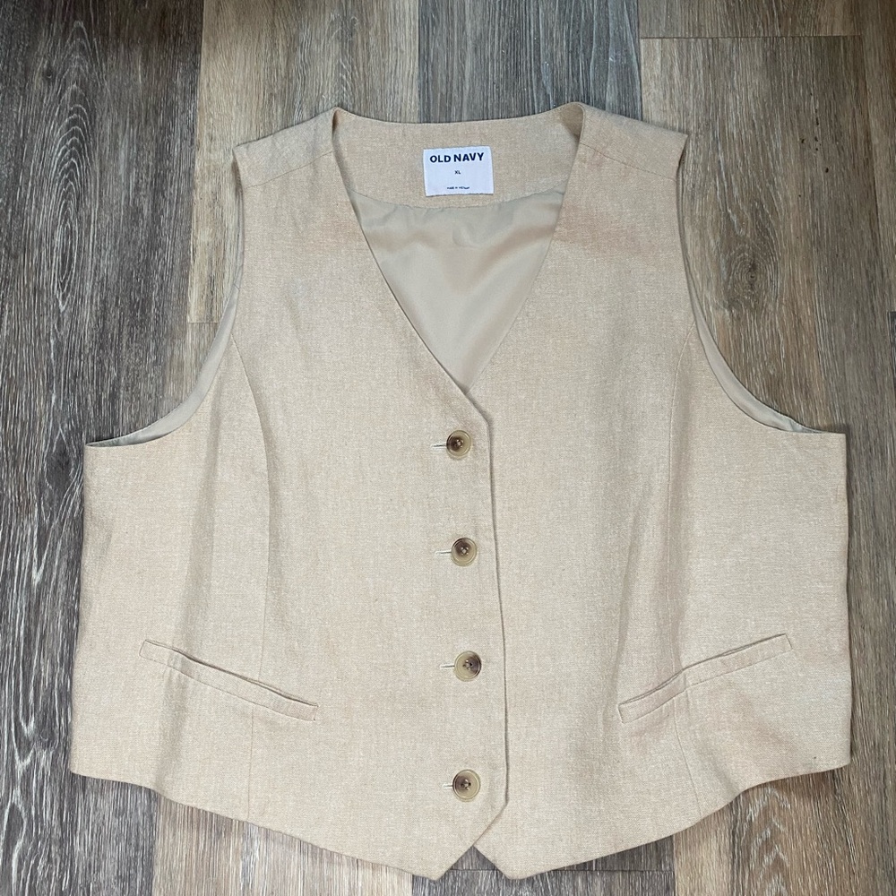 Old Navy Beige Women's Vest - Picture 6 of 6